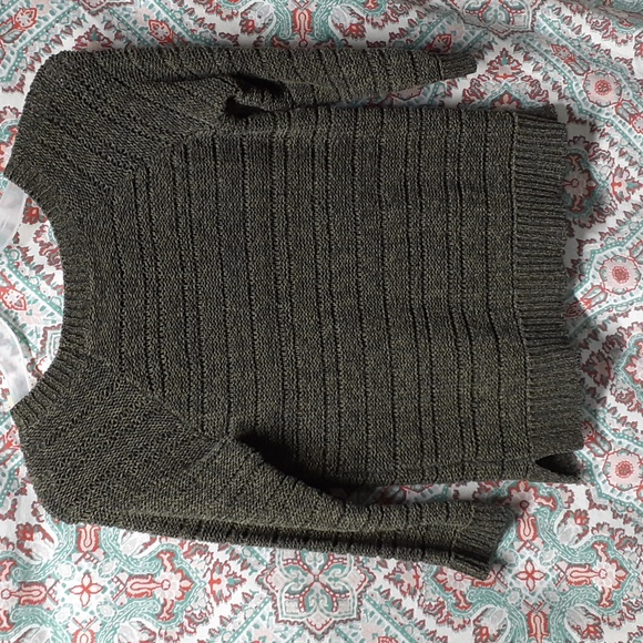 NWOT Apt 9 Olive Green Sweater, Size S - Picture 5 of 8